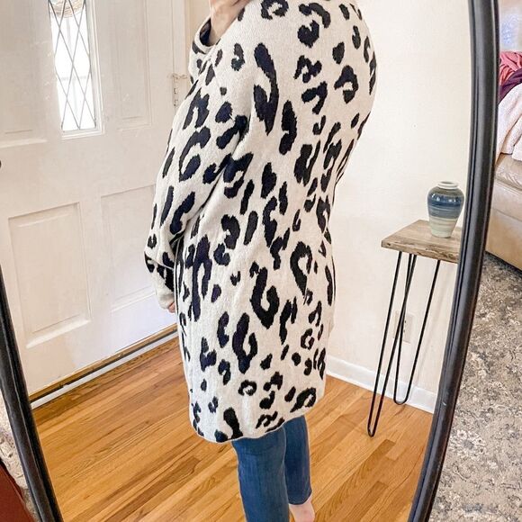 Something Navy Leopard Print Cardigan Sweater M - Picture 3 of 7